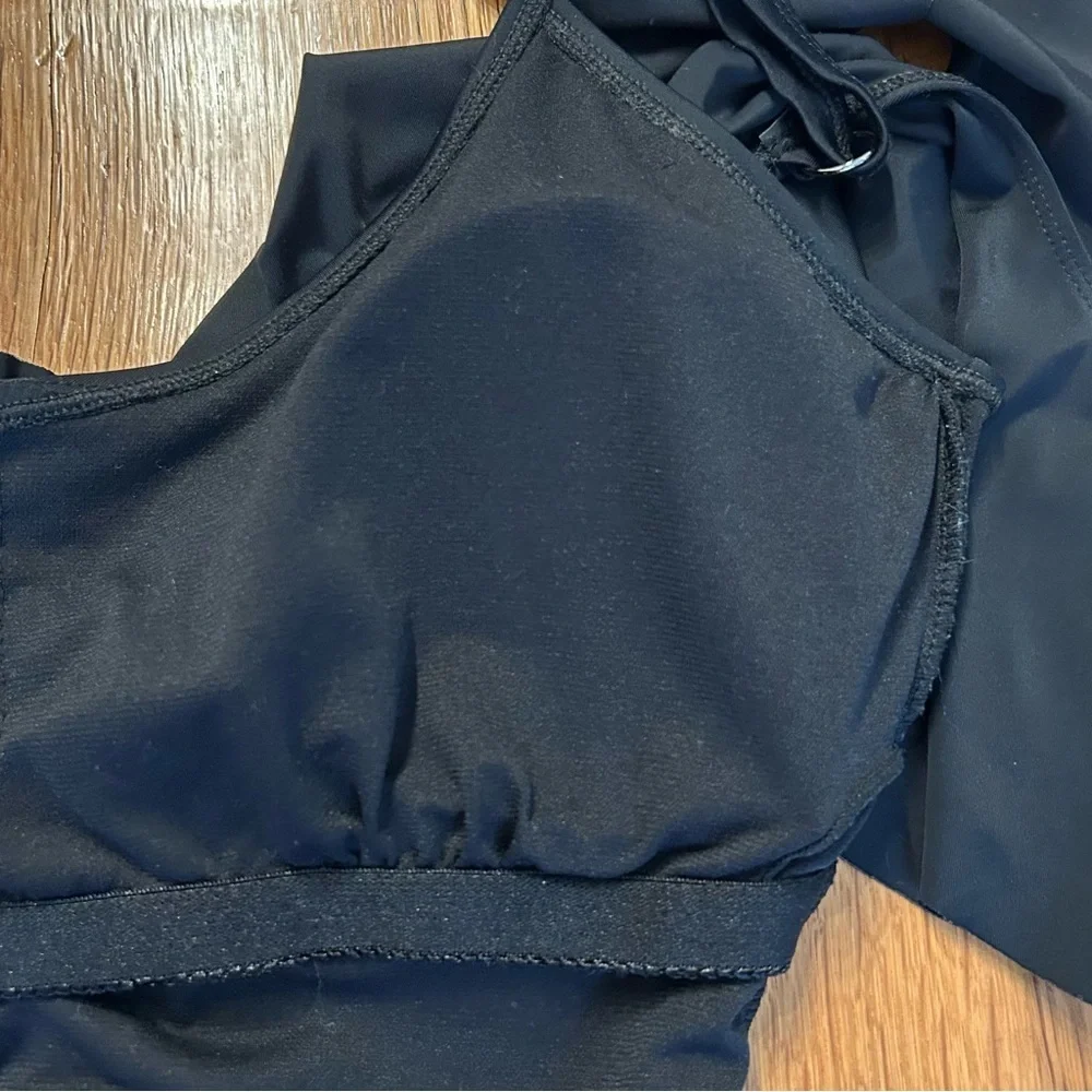 Nicole Miller One Piece Ruffled Cold Shoulder Swimsuit in Black Women’s‎ SZ L